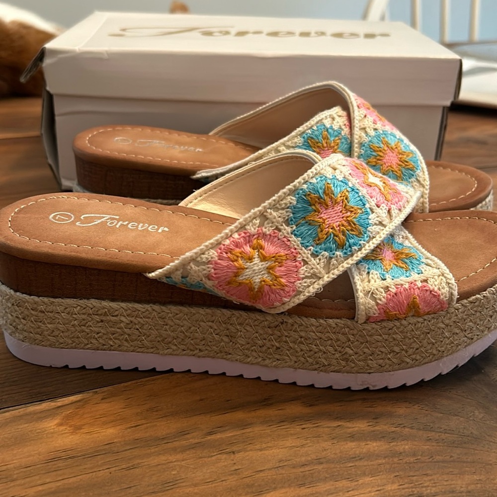 Super cute wedge sandals with crochet detail